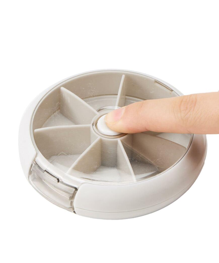 3COINS、回転ピルケース商品画像