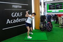 IoTでゴルフのスコアアップ？ 富士通、村田製作所のスイング解析技術の行方