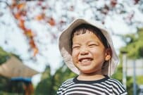 【10月は児童手当の支給月】3歳未満は月1万5000円、第3子以降は年齢にかかわらず月3万円。2024年10月から高校生年代まで延長された
