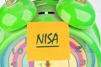 「NISA貧乏」になってない？「若いうちは投資より経験」論争から考える、20代・30代のリアルなお金の使い方
