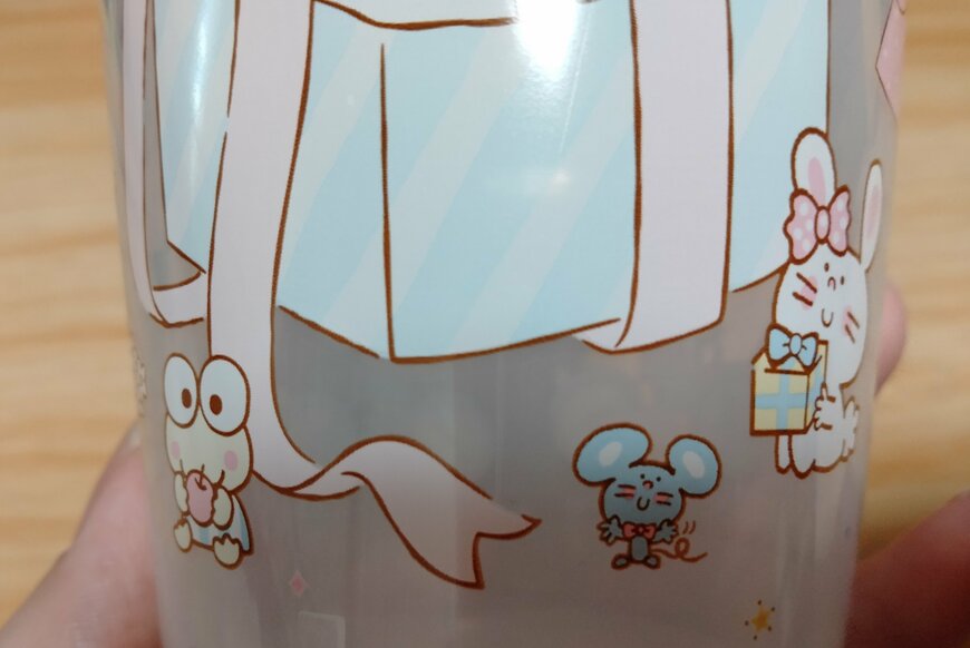 筆者撮影（ダイソー、タンブラー M/X ギフト）