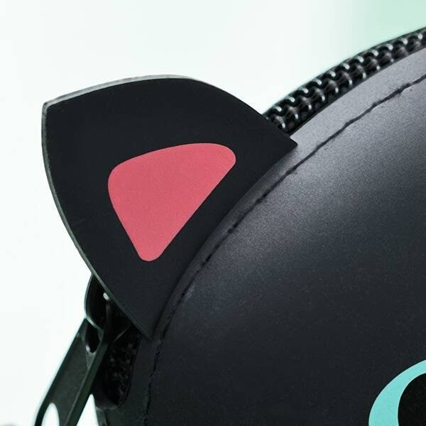 素材の特性を活かしたぷにぷにとした質感があります