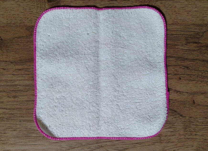 筆者撮影（キャンドゥ、タオルハンカチ M/X ショッピング）