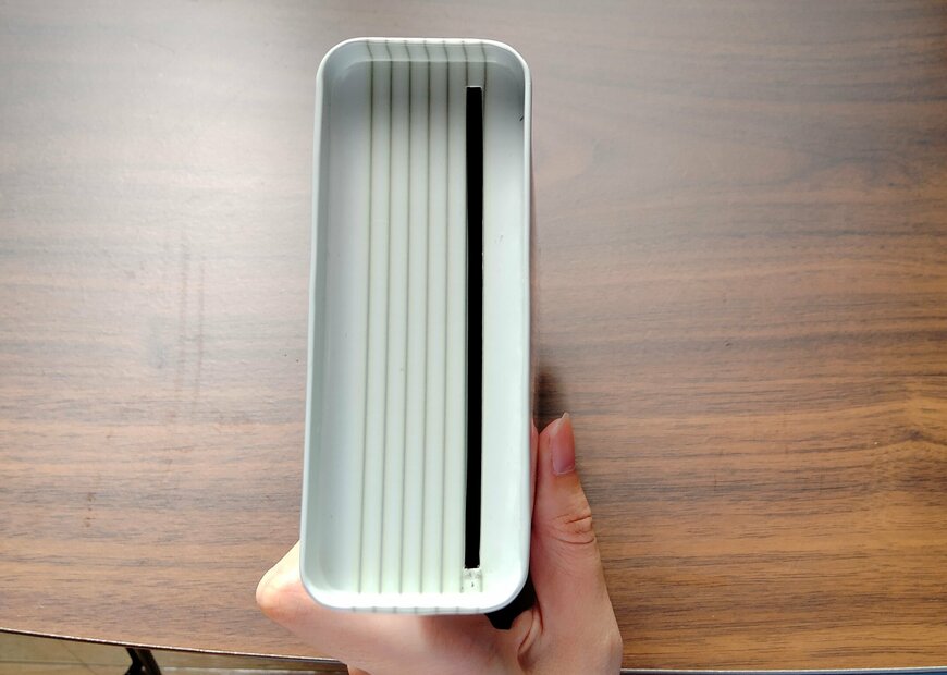 筆者撮影（ダイソー　お札が入れられる貯金箱（ブック柄）180×90×30mm）