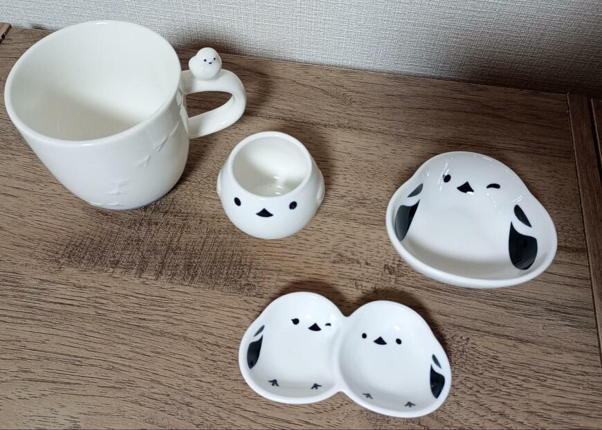 筆者撮影（セリア、二連式 ころころシマエナガ・フリーカップ ころころシマエナガ・ボウルM ころころシマエナガ・キャンドゥ、ぷくぷくシマエナガ マグ）