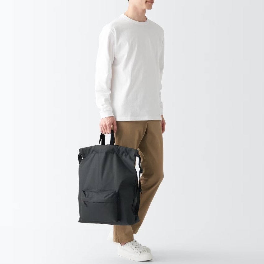 無印良品、トートにもなる巾着リュックサック商品画像