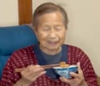 【94歳】長寿おばあちゃんの“絶品チキン南蛮”に賞賛が続出「我が家も真似します」