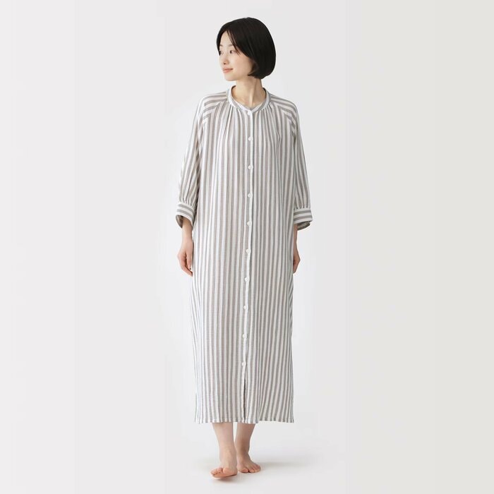 「楊柳ガーゼ 五分袖ワンピース（4990円）」
