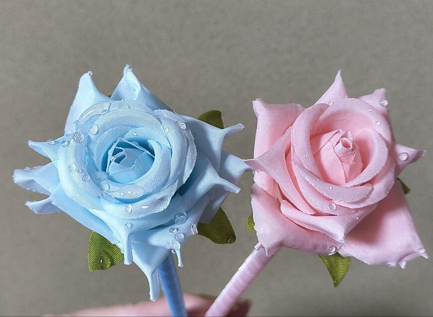 筆者撮影（セリア、油性ボールペン ローズ）