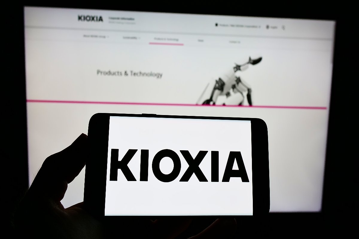 【1Q決算前に振り返る】キオクシアホールディングス(285A)、2026年3月期通期は営業利益+92.7%で当期利益+110%。株価1年で20 ...