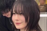 「18歳から10年間ウルフ」の女性がハッシュカットで大胆イメチェン　大人可愛い仕上がりが話題に…