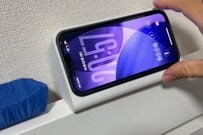 高校生が自作した「ワイヤレス充電器」　スマホを置くだけで就寝準備が整う「便利すぎる機能」が話題