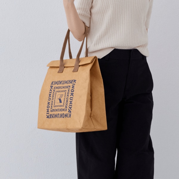 手土産などを入れても上品な2色のカラバリを展開