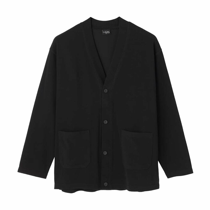 最大の魅力はなんといってもその着回し力の高さにあります