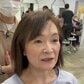 「髪の毛の癖が強くて」と話す女性が、カットで襟足のすっきりした菱形のショートにスタイルチェンジ