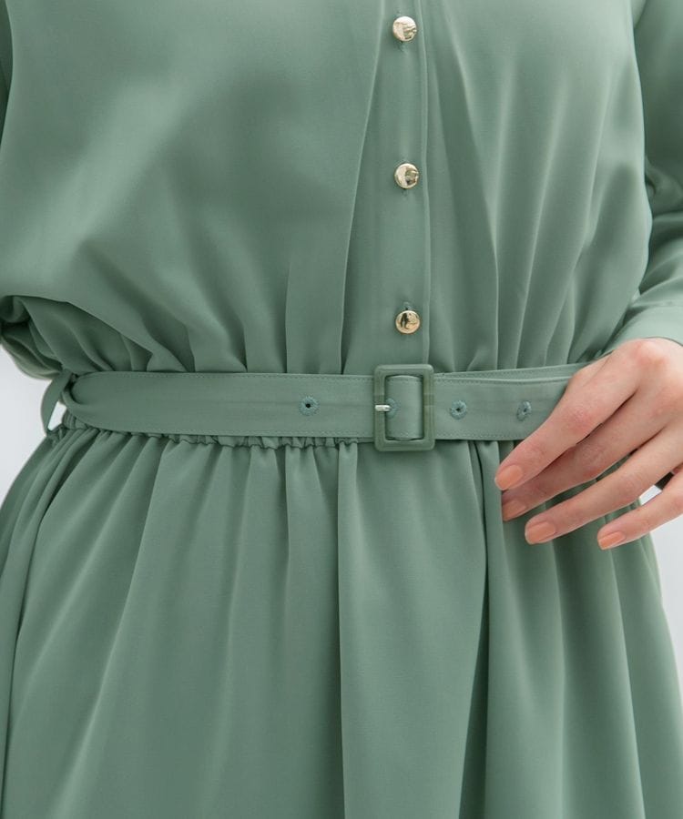 出所：ハニーズ公式通販 金釦使いワンピース