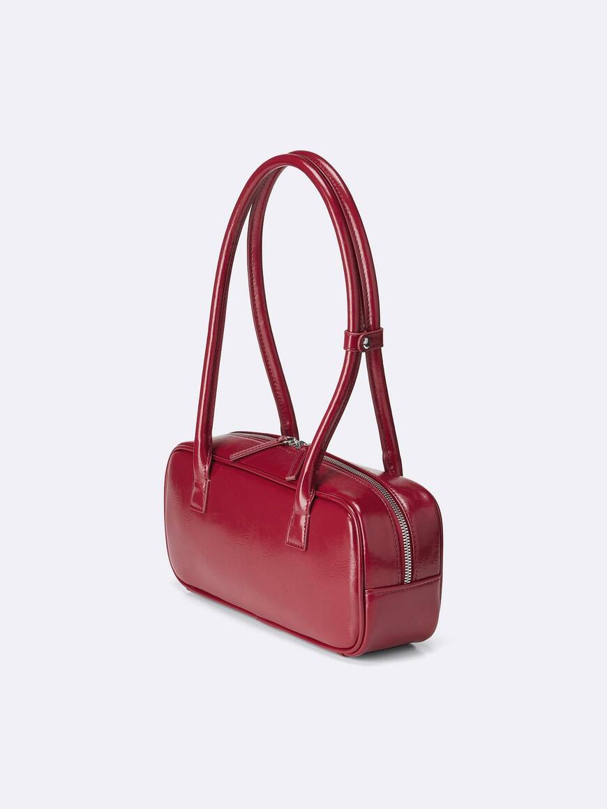 出所：GU公式 ワイドボストンバッグ