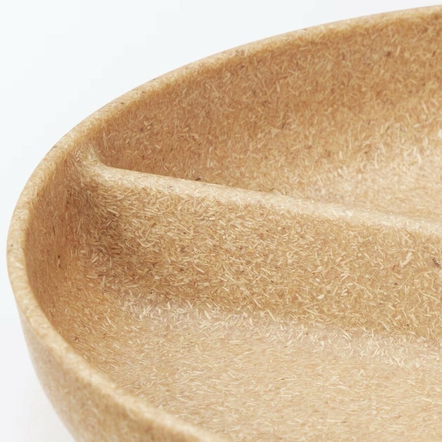 出所：無印良品公式　レンジで使える　ヤシの端材を使った　仕切り付きプレート