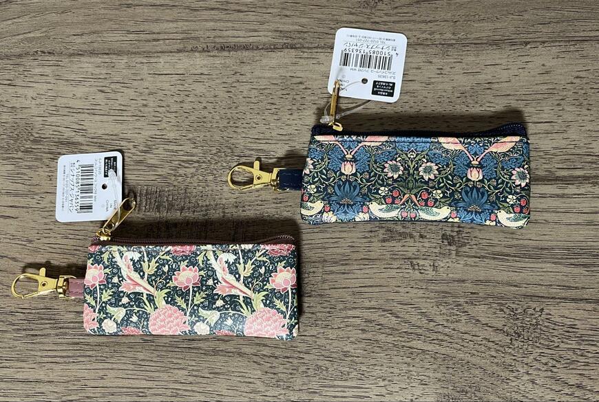 筆者撮影（セリア、スリムコインケース フック付 WM）