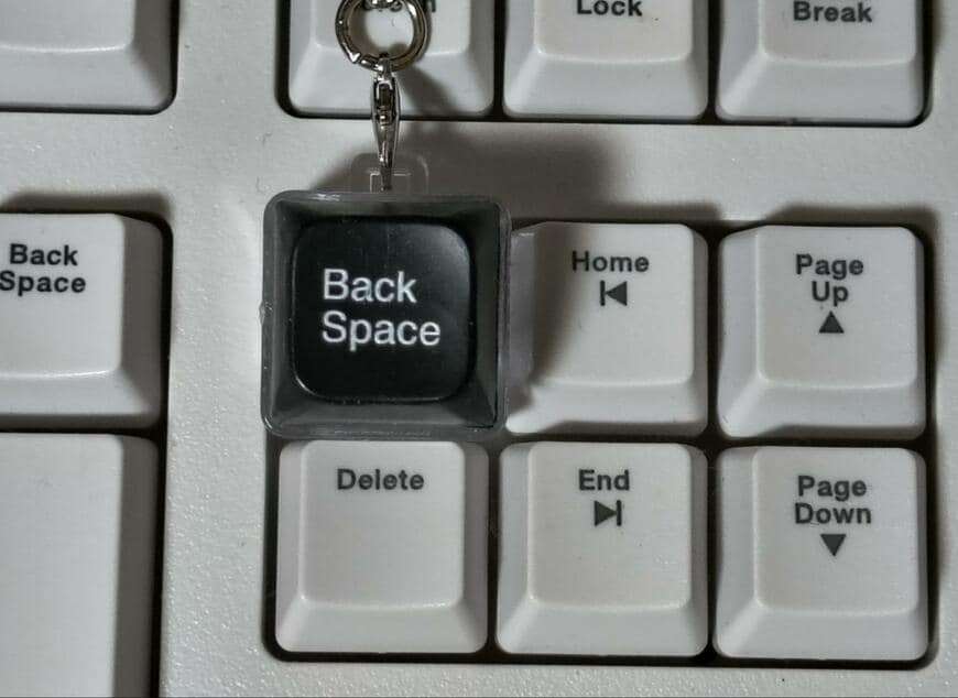 筆者撮影（キャンドゥ、キーボードキーホルダー）