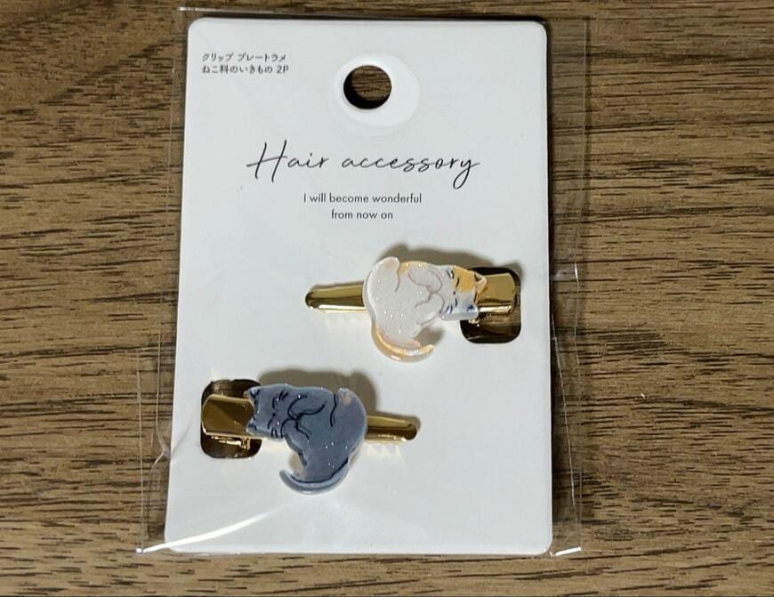 セリア、4996 クリップ プレートラメ ねこ科のいきもの 2P写真