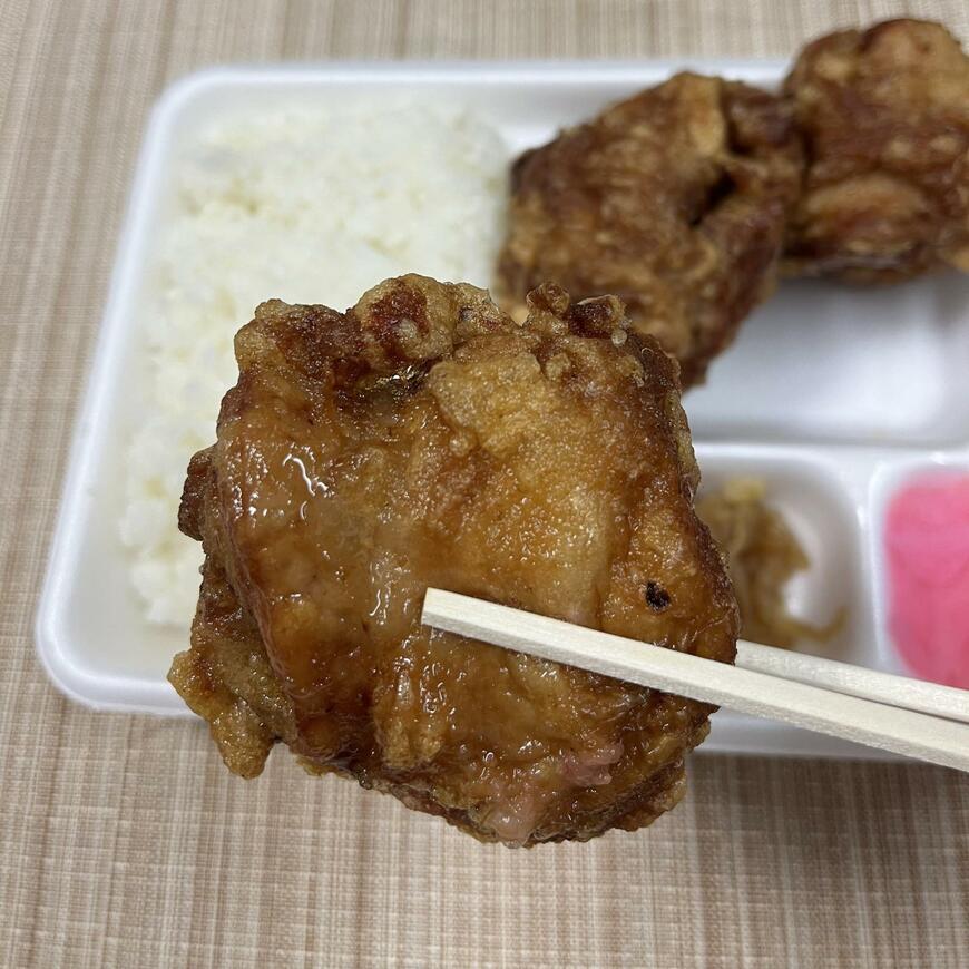 巨大なからあげ