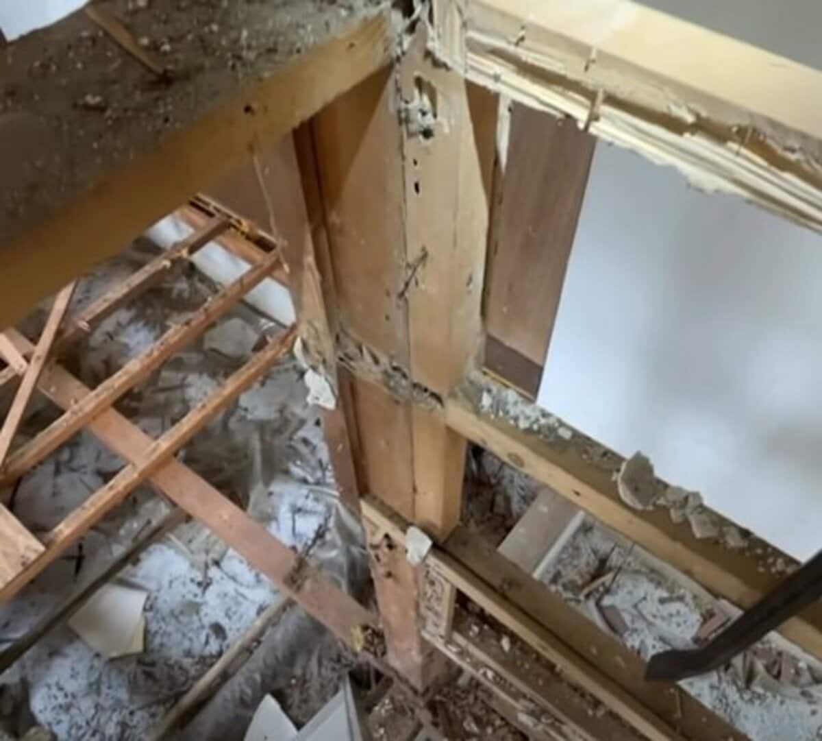 築30年戸建DIY】シロアリに喰われた「ボロボロの柱」→新品の「美しい 