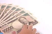 【6月は年金支給月】65歳以上の生活費は年金だけで足りる？年齢別のシニアの平均年金月額を一覧表にして解説！