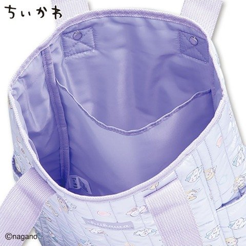 このバッグの最大の魅力は、なんといってもその高い収納力