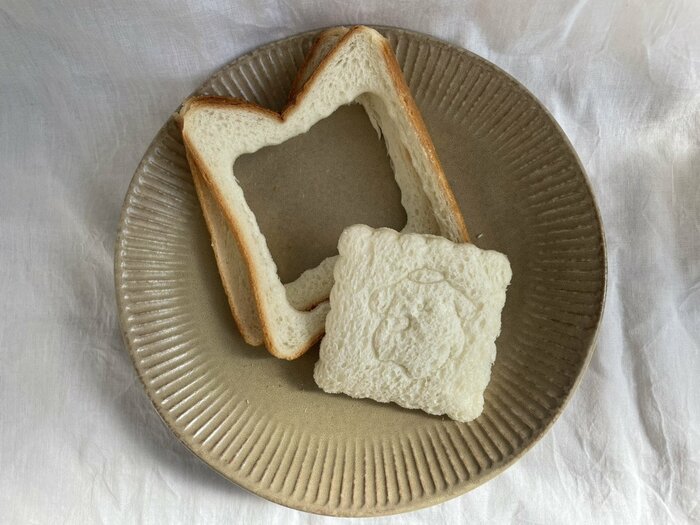 ポムポムプリンがデザインされた、キュートなサンドイッチの完成！