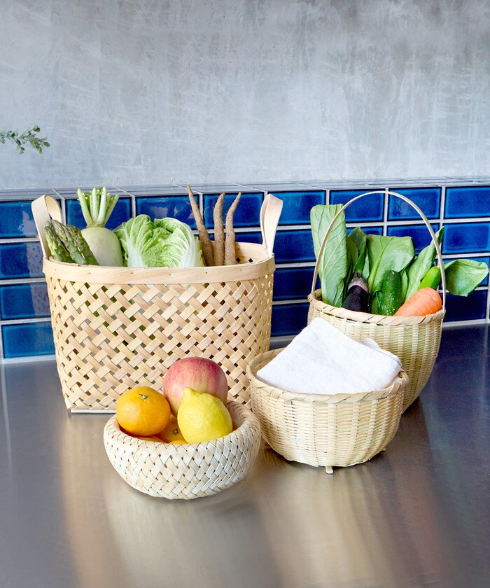 野菜やフルーツを入れて置いておくだけでも、キッチンのオシャレなインテリアに