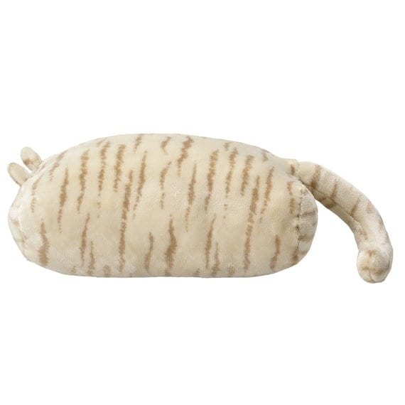 本物の猫を膝にのせてるみたい!ニトリの1490円「ネコクッション」は猫好きにおすすめ。全長35cm
