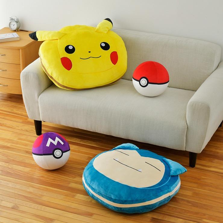 出所：しまむら公式オンラインストア ボール型クッション（ポケットモンスター）・レッド 201