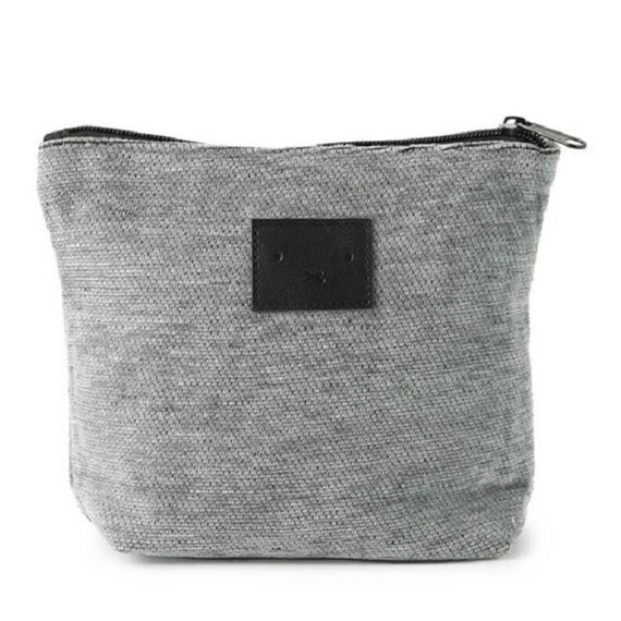 出所：ニトリ公式通販ニトリネット miffy　ミッフィー　モノハミングポーチ