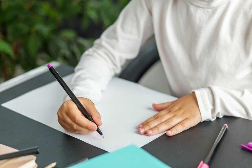 「正解を教えて…」あまりにも難しすぎる「子供の宿題」に衝撃　まさかの正解に思わず目を疑う