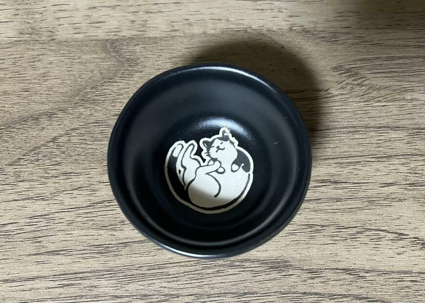 筆者撮影（セリア、ボウルSS　モノトーンねこ）