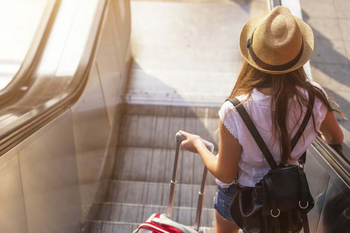 正念場を迎えるH.I.S.の株価 テクニカル的には2,500円割れの場合2,000円まで下落か | LIMO | くらしとお金の経済メディア