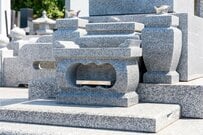 【実家の墓じまい ガチで考え中】旦那も私も、そして息子もひとりっ子。気になる費用と「お骨のその後」