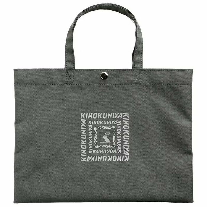 カジュアルな装いから少しきれいめなスタイルまで対応可能です