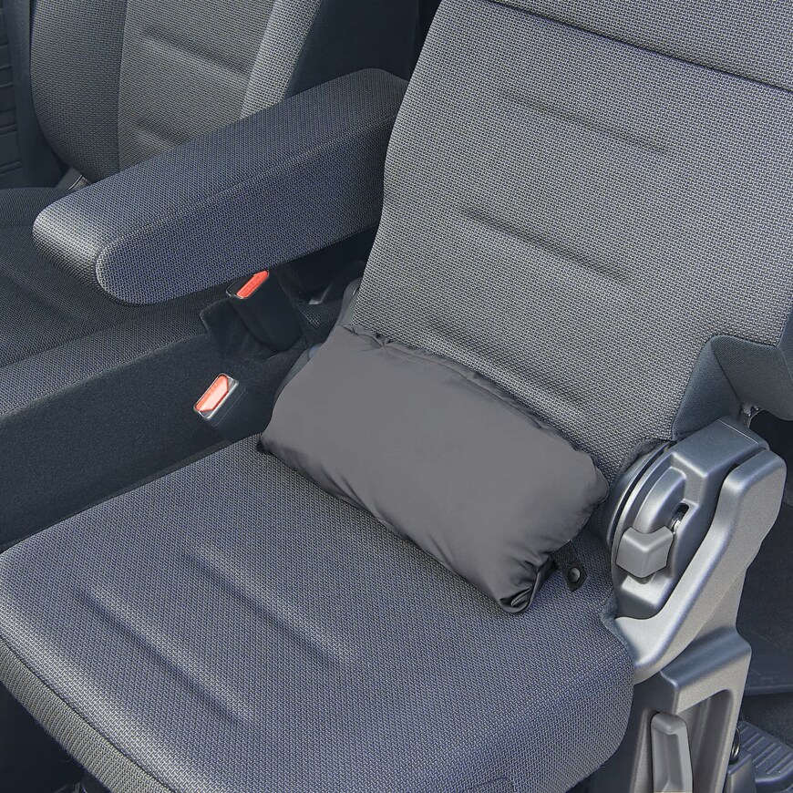 出所：無印良品ネットストア ひざ掛けにもなるピロー