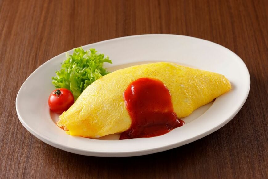 ハートのケチャップが可愛い「オムライス」を披露！假屋崎省吾の朝食に「美味しそう」の声