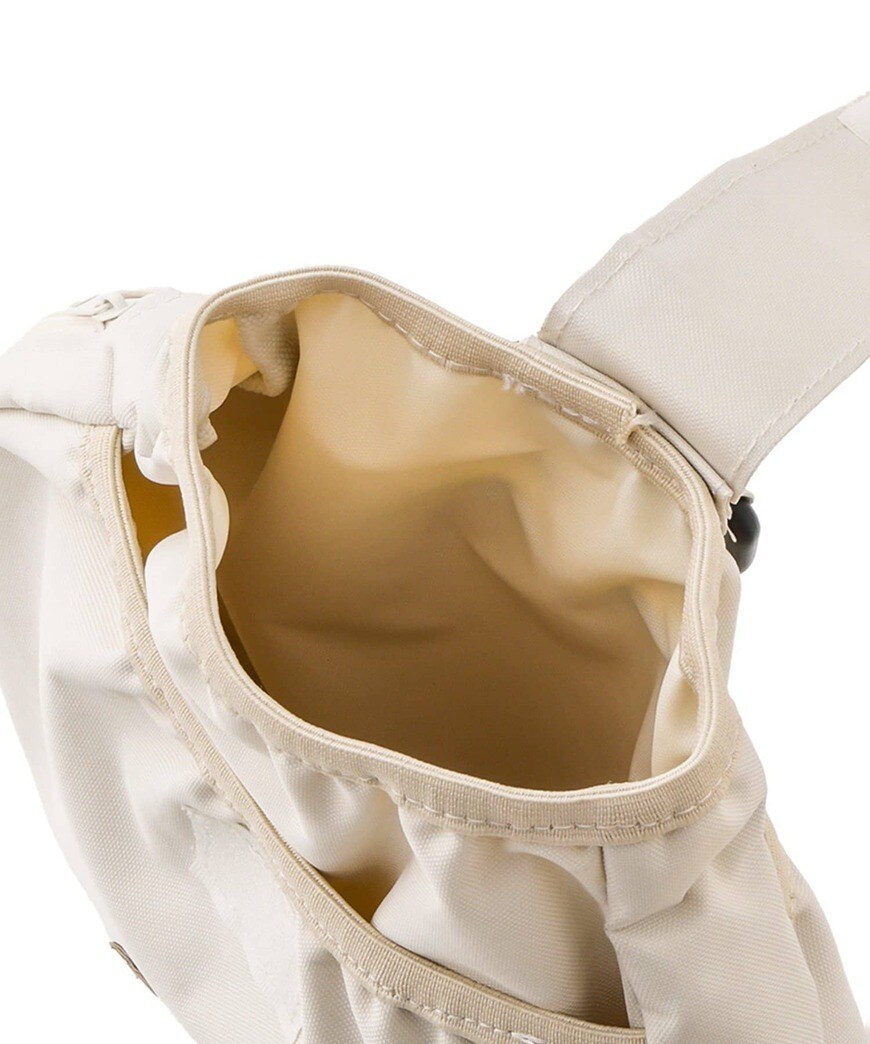 出所：パルグループ公式ファッション通販サイト 3COINS お散歩ポーチ