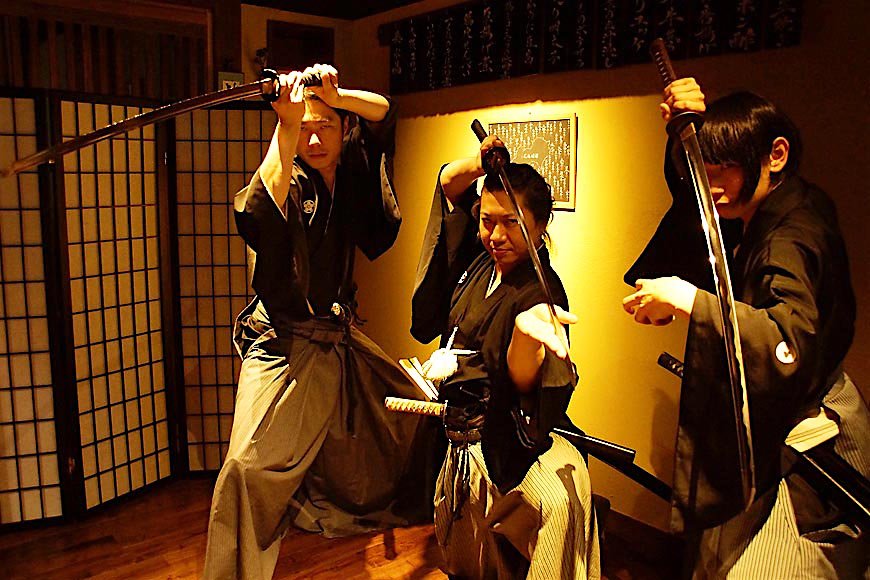 日本刀や剣術を間近で！ 侍体験イベントが天心流兵法と飲食店のコラボで実現