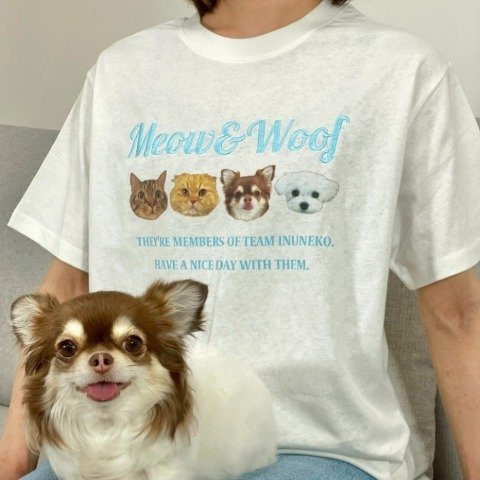 出所:しまむら公式 レディース 4匹集合Tシャツ(チーム犬猫)