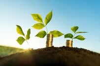 iDeCoの掛金は「年単位拠出」と「月払い」どっちがおトク？