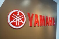 ヤマハ発動機、売上2割のマリン事業が二輪を含む主力を上回る利益率。株価は1カ月で3割超上昇、PERは10倍台