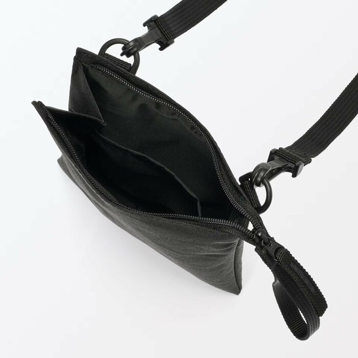 メインポケットの中が整理しやすくなっているのも魅力