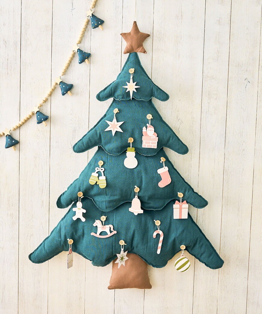 出所：パルグループ公式ファッション通販サイト 3COINS 【Holly Jolly-WEB限定】壁掛けツリー