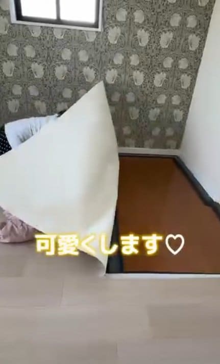 【床DIY】垢抜けない茶色い床→明るく広く見える「クッションフロア」でおしゃれに変身！綺麗に敷くためのテクニックにも反響