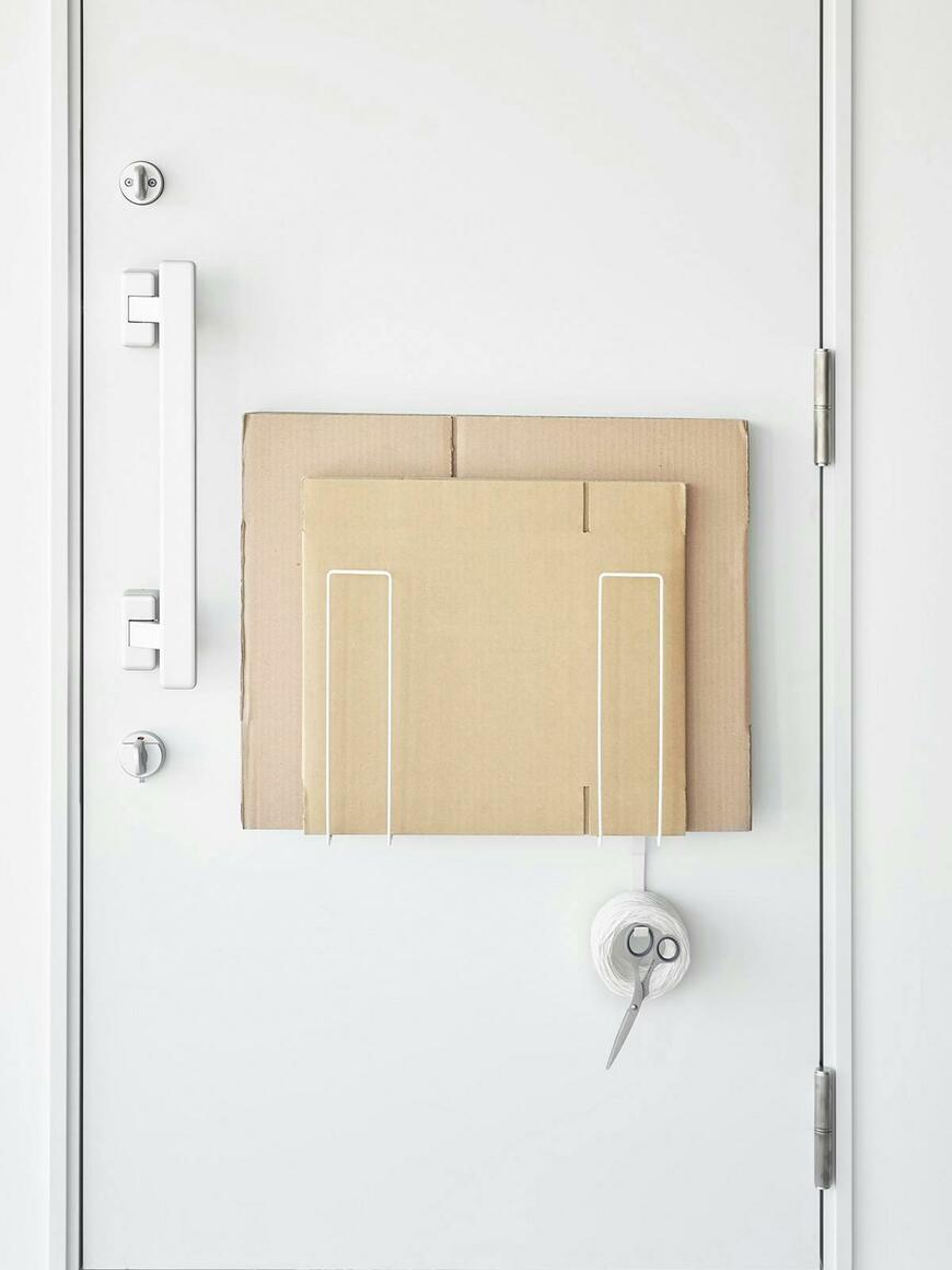 出所：山崎実業 マグネットダンボールストッカー タワー